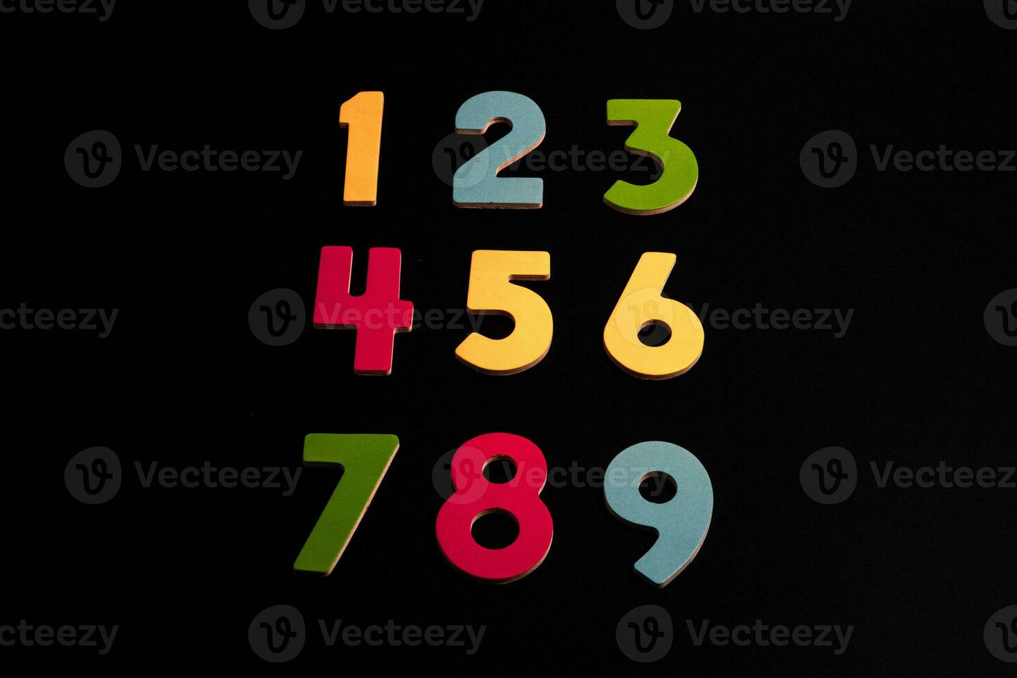 Background of numbers. from zero to nine. Numbers texture. Finance data concept. Matematic. Seamless pattern with numbers. financial crisis concept. Business success. photo