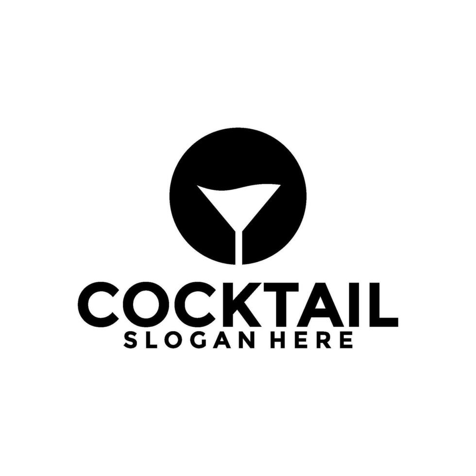 Cocktail logo design vector vintage. alcohol drink icon. cocktail glass vector retro design template