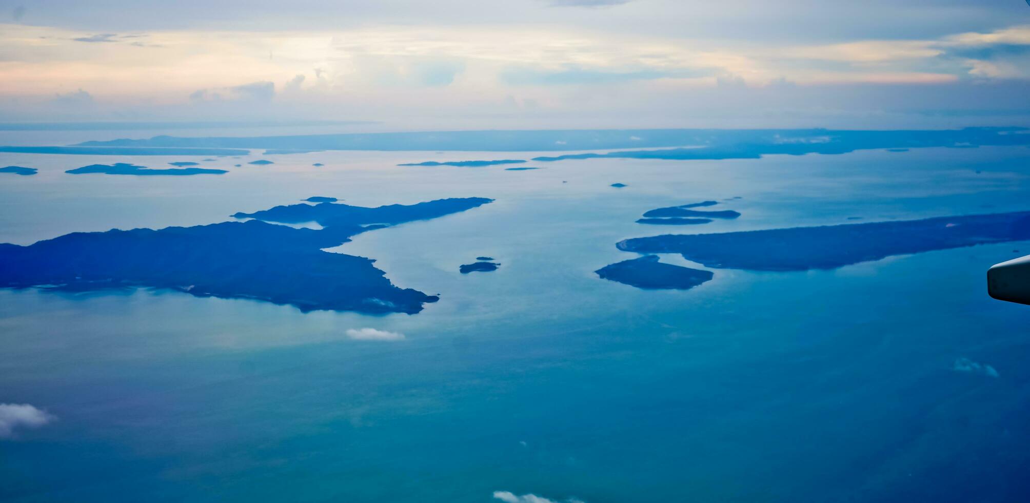 aéreo ver de el serie de islas en batam, riau islas foto
