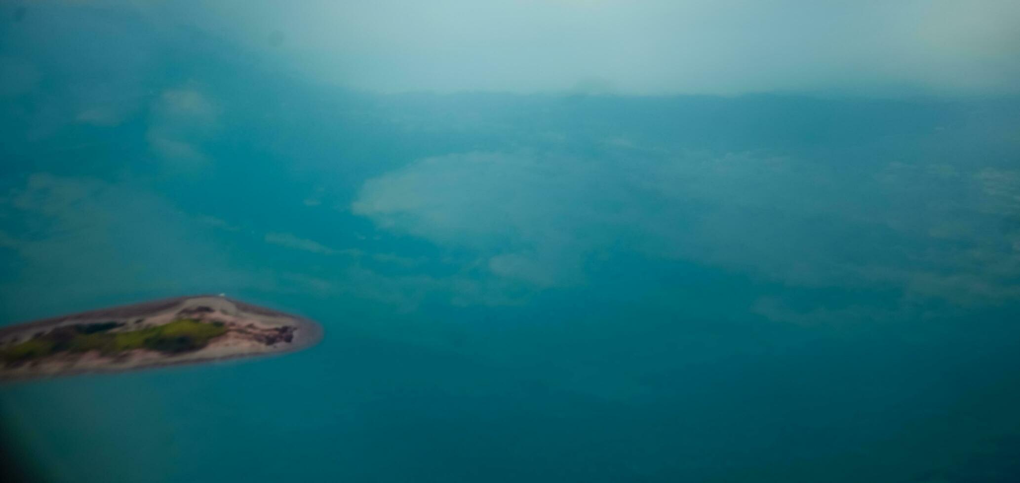 aéreo ver de el serie de islas en batam, riau islas foto