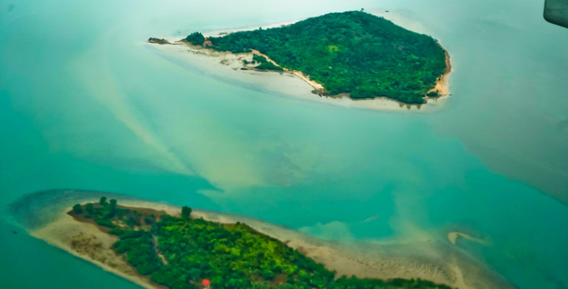 aéreo ver de el serie de islas en batam, riau islas foto