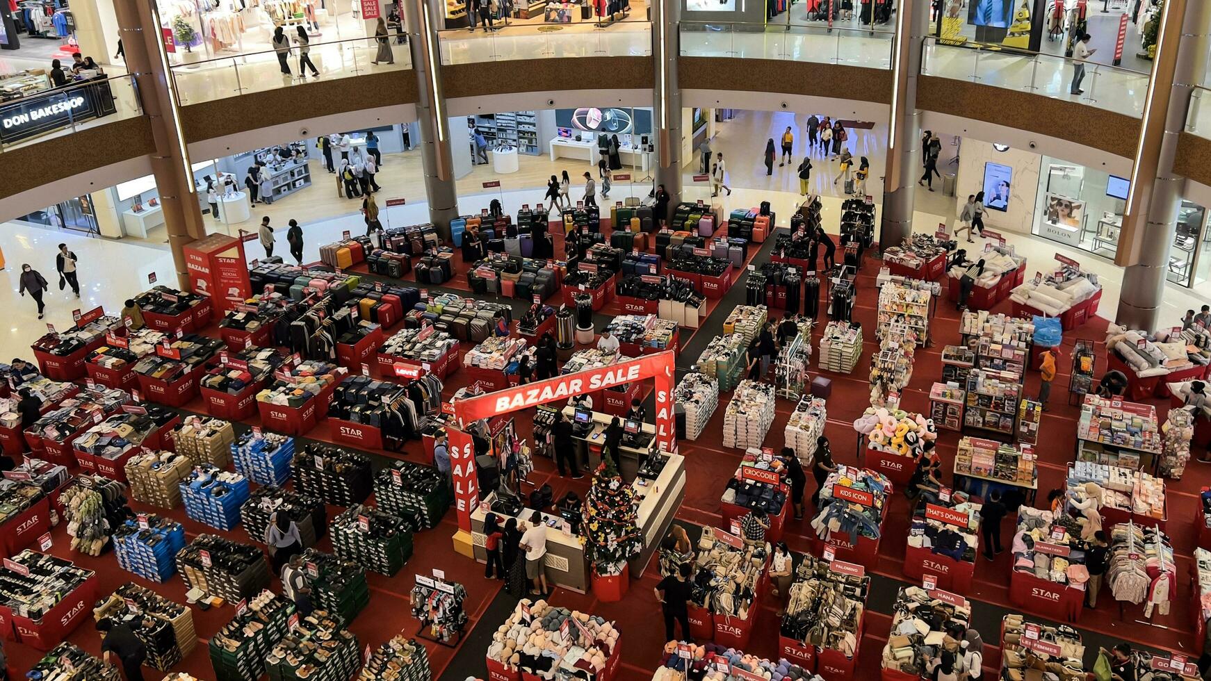 Showcases fashion boutique. Big sales on Black Friday. On sale at a clothing store in a modern shopping mall beautiful lobby at the malls. Big sales. Bekasi, Indonesia, December 30, 2023 photo