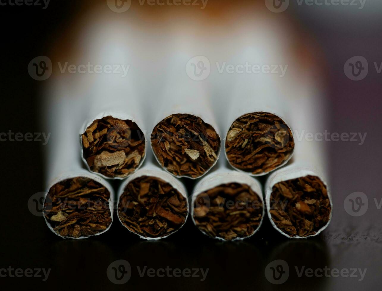 número de cigarrillos aislado tabaco peligro cerca arriba dejar de fumar cesación cigarrillo malo hábito nicotina drogadicto grande Talla alto calidad instante huellas dactilares foto