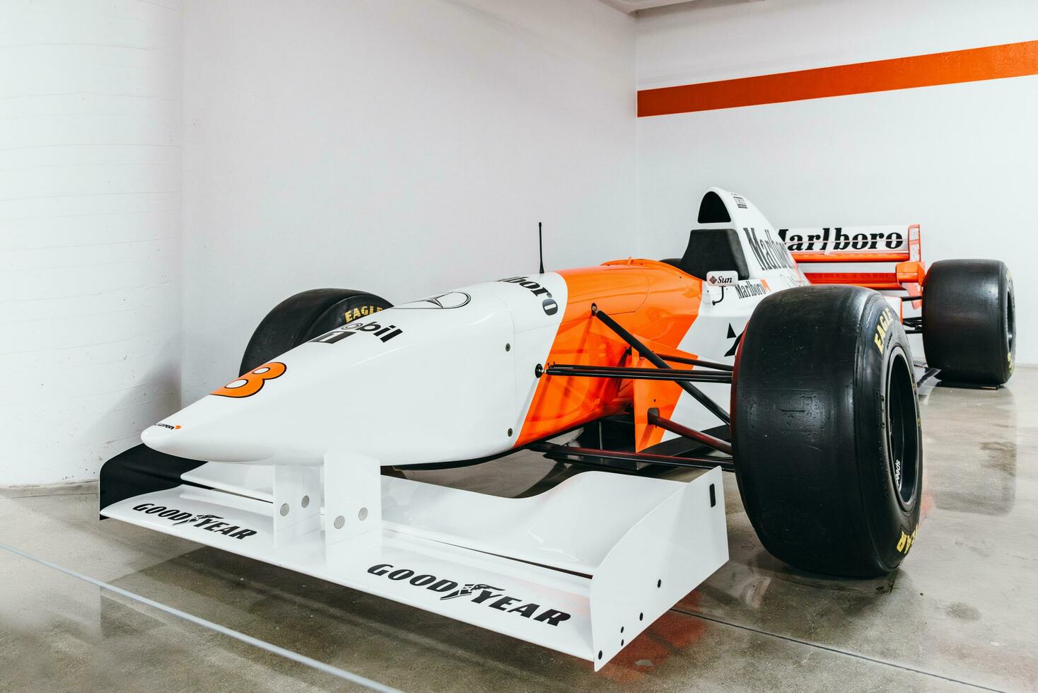 los ángeles, California - dieciséis abr 2023 - mika hakkinen mclaren arriba cerca foto