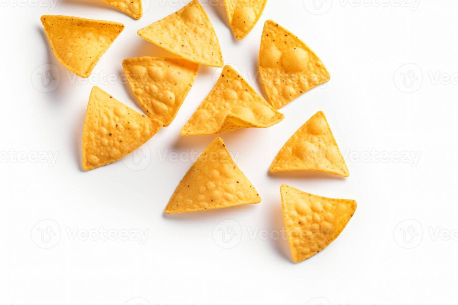 ai generado maíz papas fritas de triangular forma erigir por levitación en un blanco antecedentes generativo ai foto