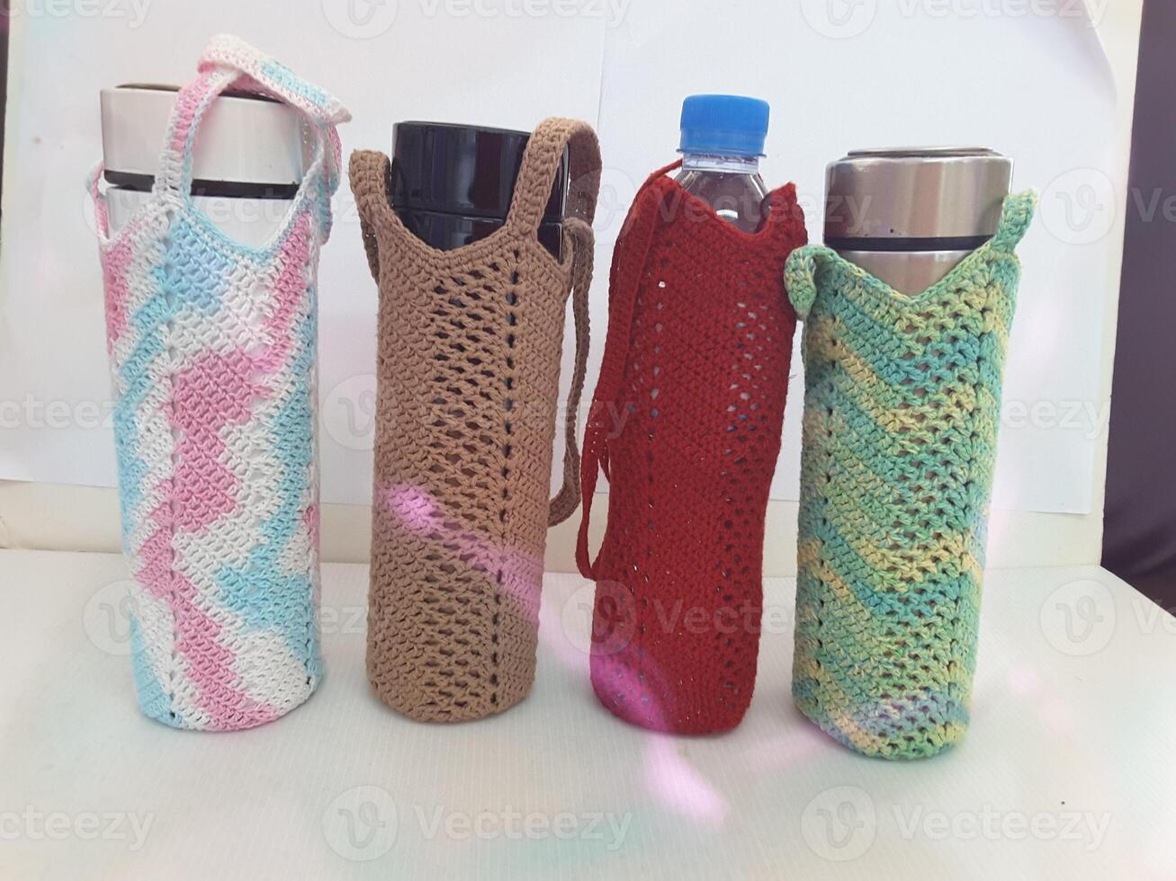Yarn for a watter bottle photo