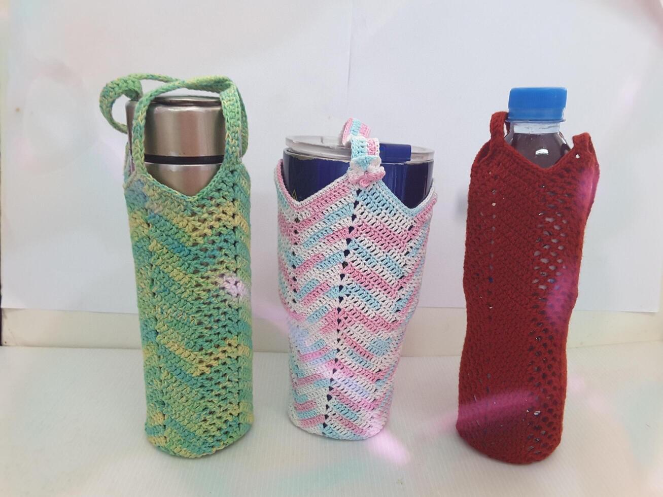 Yarn for a watter bottle photo