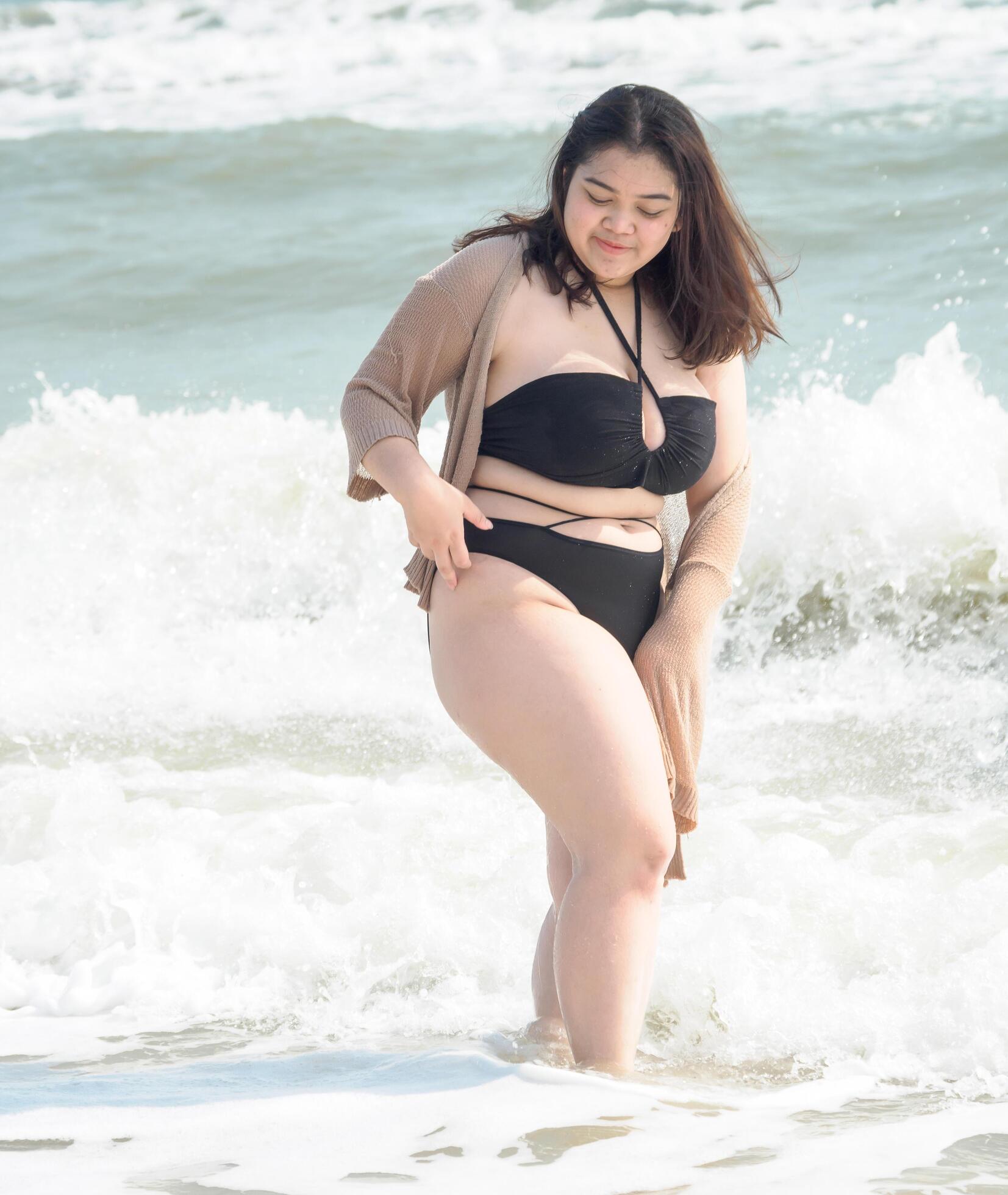  holiday chubby bikini pics 