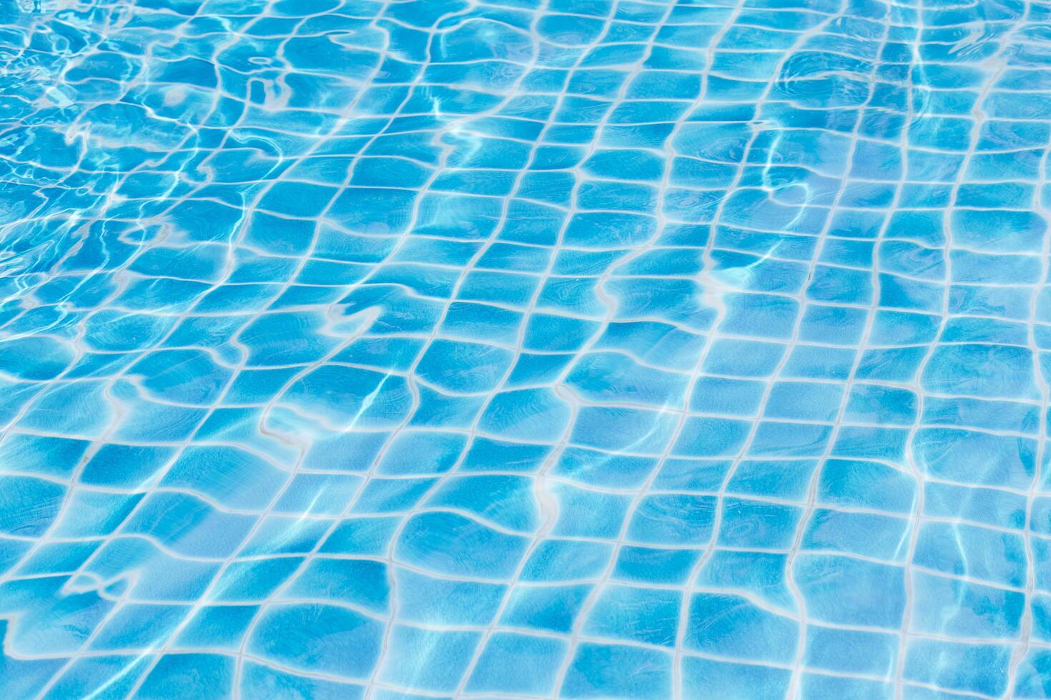 azul cielo nadando piscina agua textura reflexión. foto