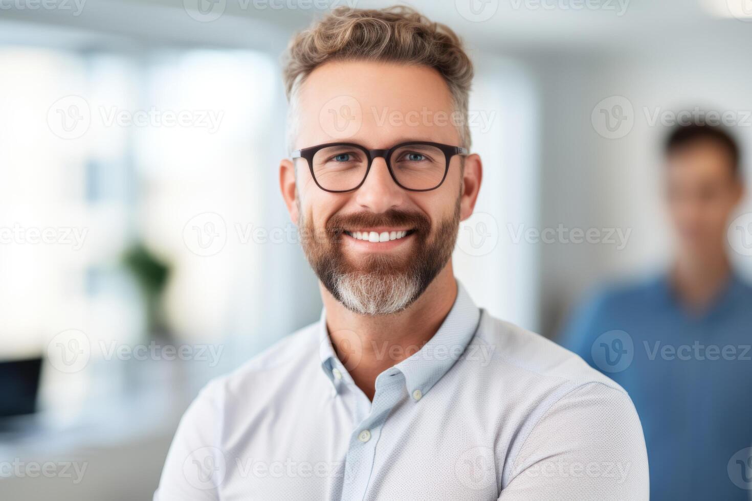 ai generado retrato contento sonriente hombre Universidad profesor profesor científico educación conocimiento. empresario en empresa oficina empleado innovación negocio proyecto exitoso empresario CEO foto