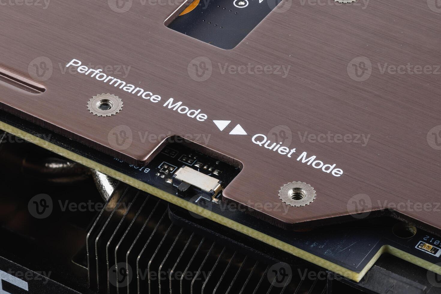 switch between performance mode and quiet mode on modern graphics card photo