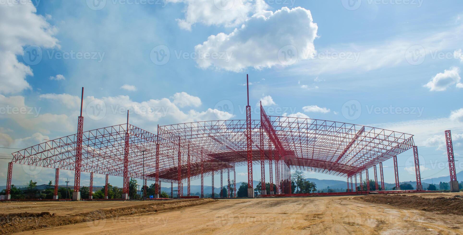 trabajo sitio y grande acero marco de un grande comercial edificio. foto