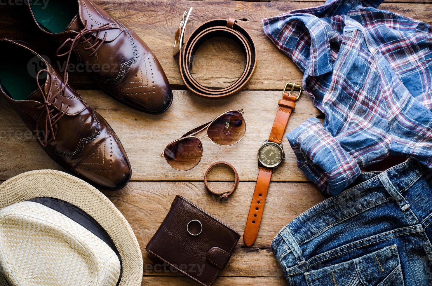 ropa y accesorios para hombres - tono Clásico 37900598 Foto de stock en  Vecteezy