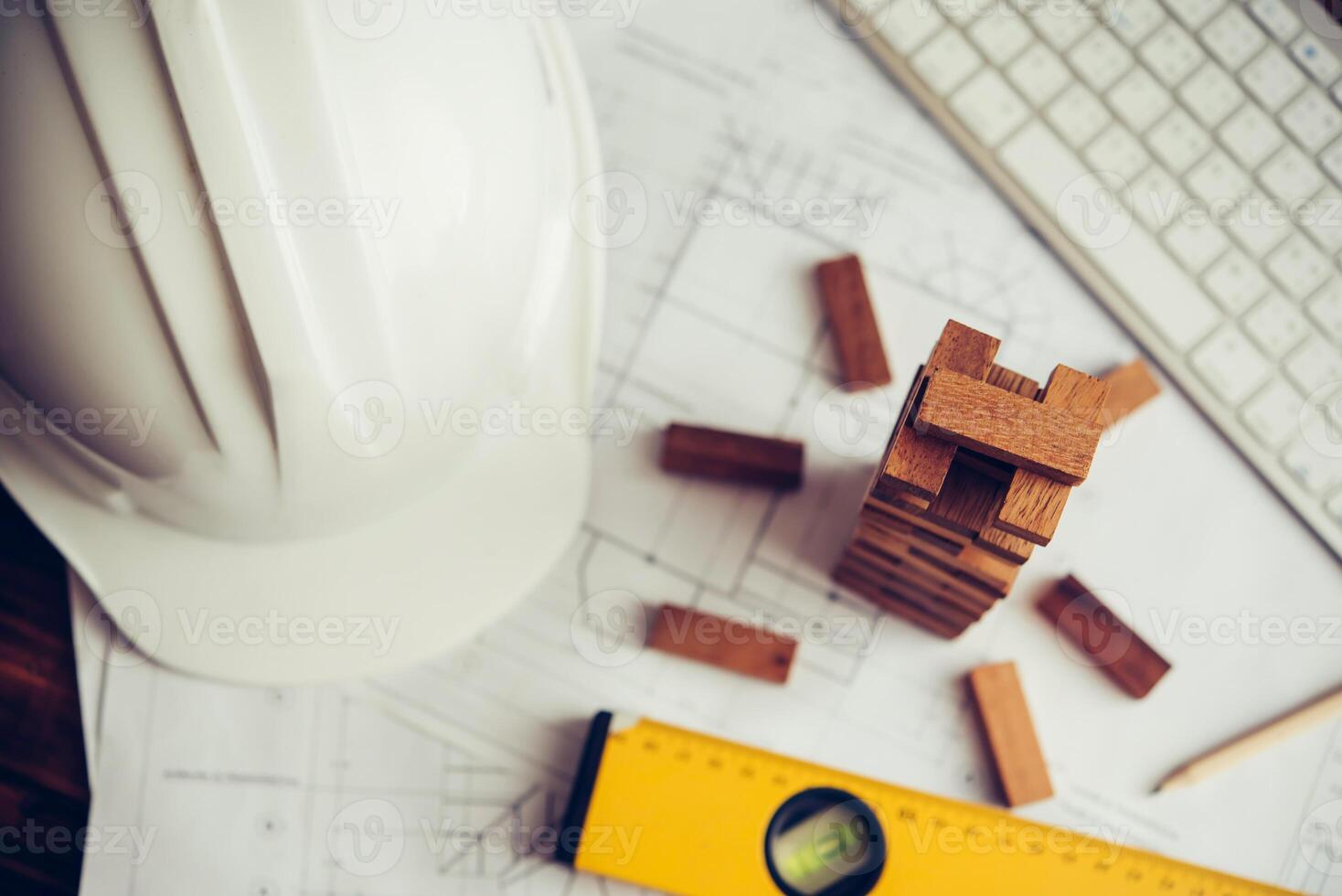 The game draws wooden blocks on wooden floors and mechanic tools. photo