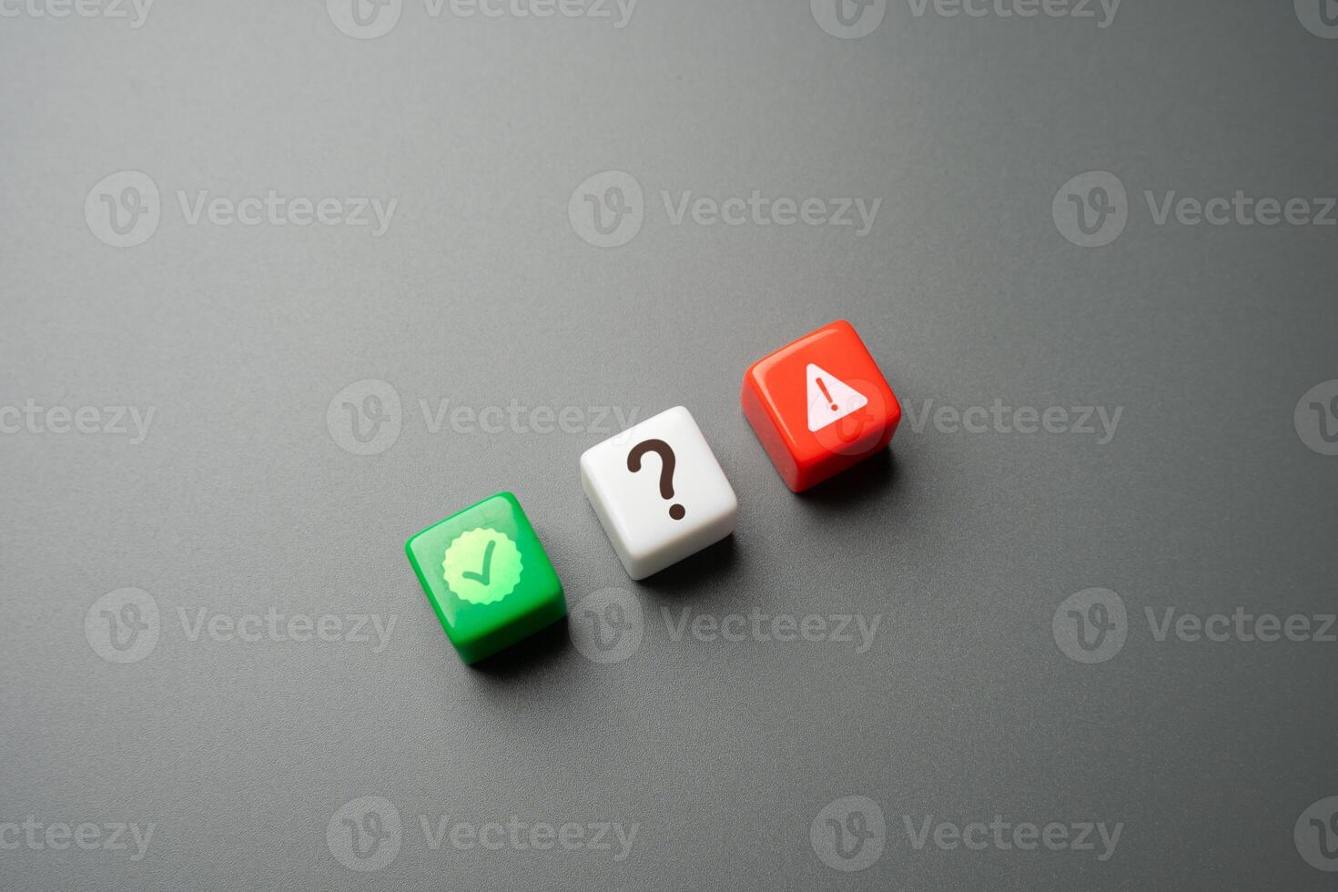 Question mark and good or bad answer. The fork between success and failure. Seeking solutions, facing challenges. Favorable or unfavorable responses. Success or failure. photo