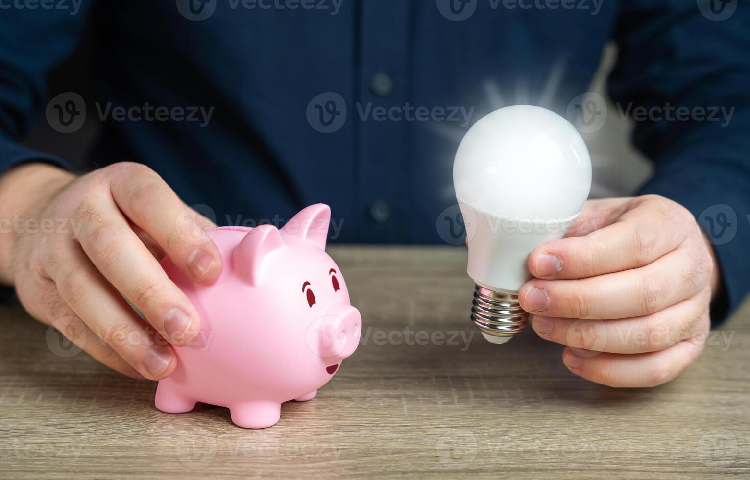Idea for investing in a business startup. Find investments for your idea. Encourage action. Inspire to buy. Invest in the successful launch of a startup. Promising businesses. Fintech. Patenting. photo