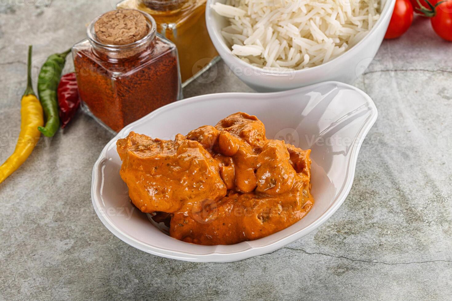 Indian cuisine - chicken butter masala photo