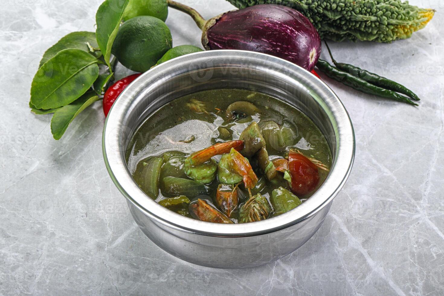 Thai green curry with prawn photo