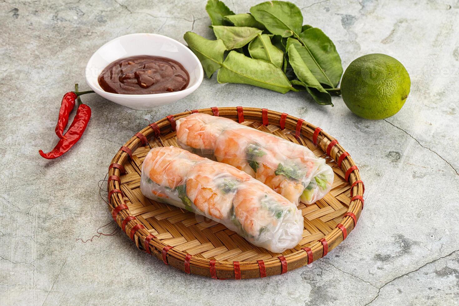 Vietnamese spring roll with prawn photo