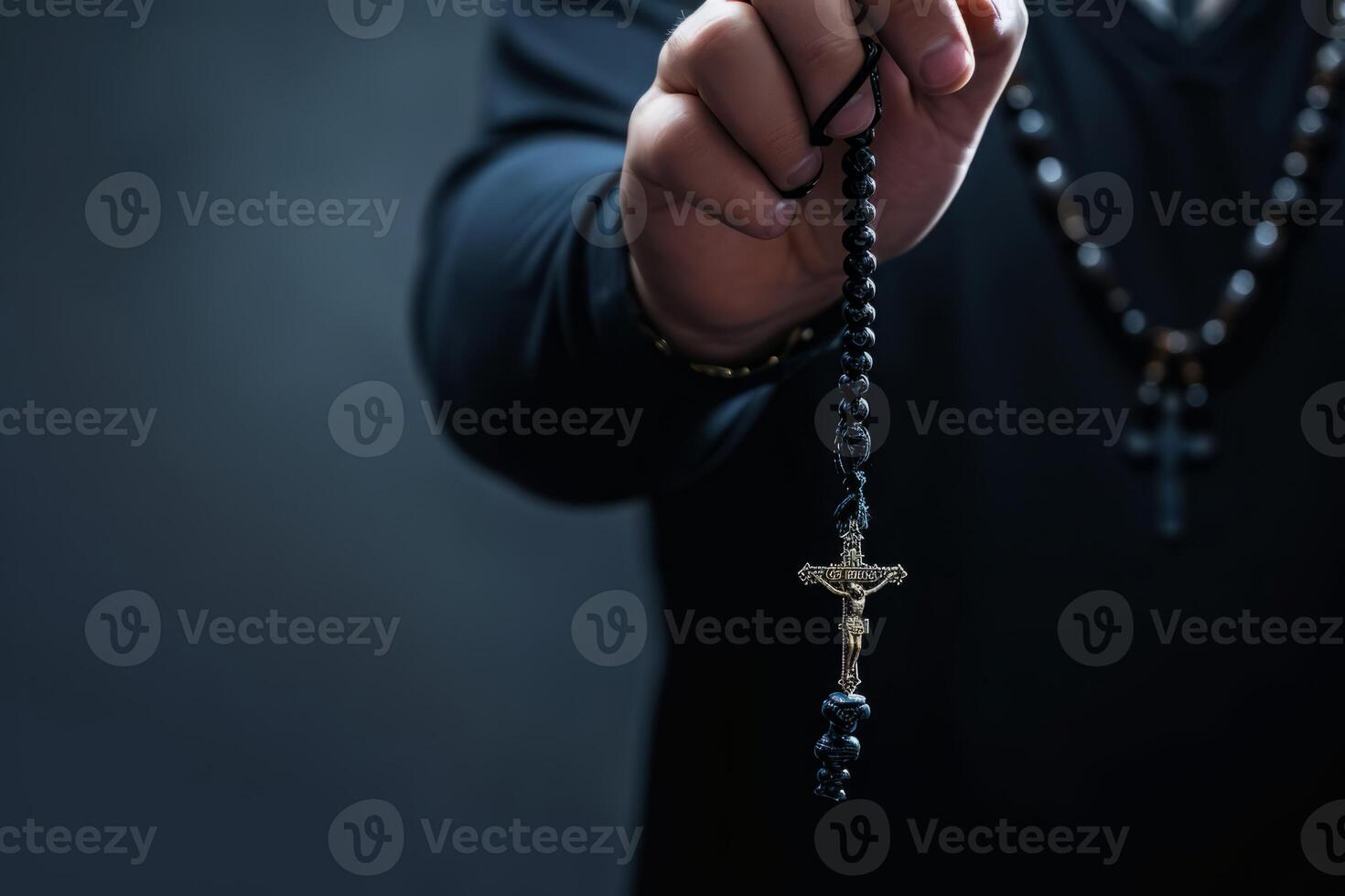 ai generado mano de cristiano Orando a Dios con cruzar rosario panes foto