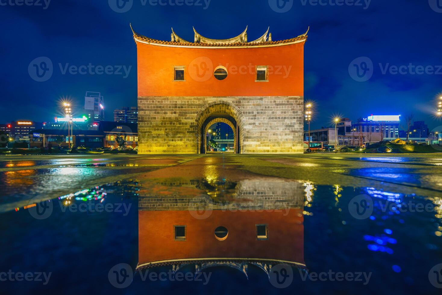 night view of cheng-en gate, the northern gate photo