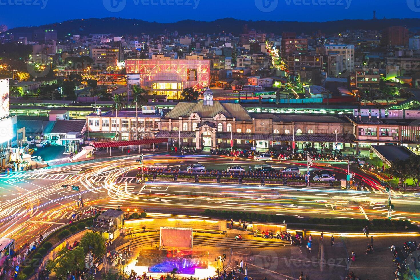 paisaje urbano de hsinchu y estación en Taiwán foto