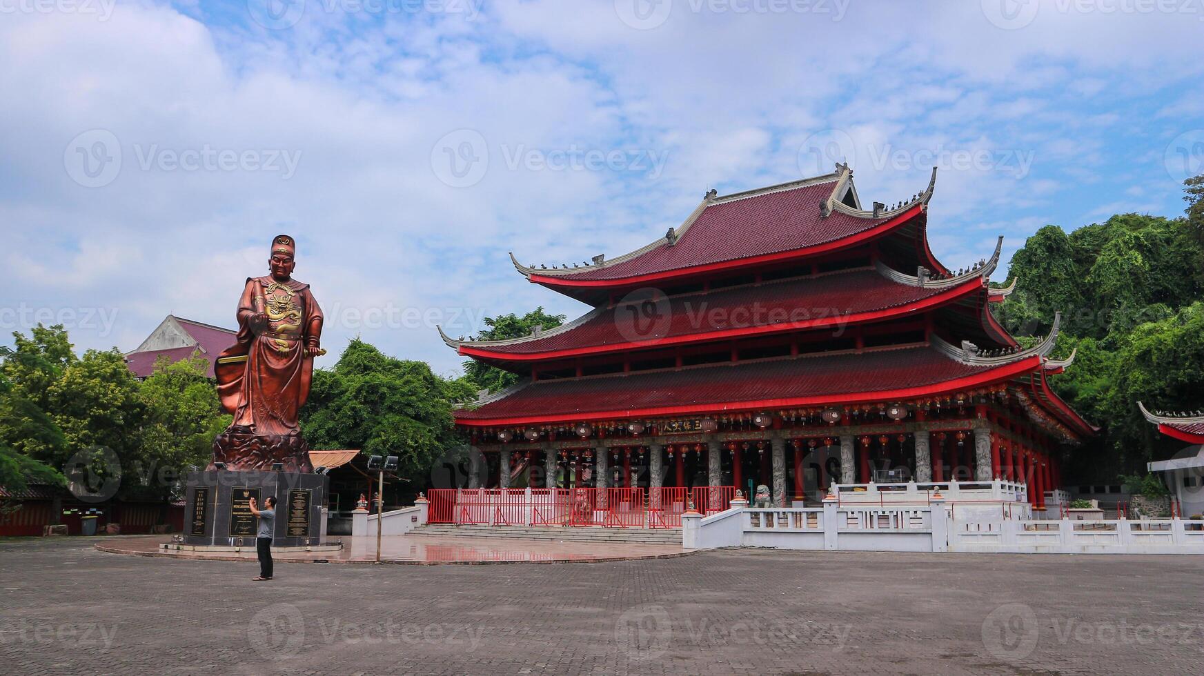 semarang, 4 4 marzo 2023 - sam caca kong templo en semarang en central Java en Indonesia. klenteng sam caca kong, parte superior turista destino en semarang Indonesia foto