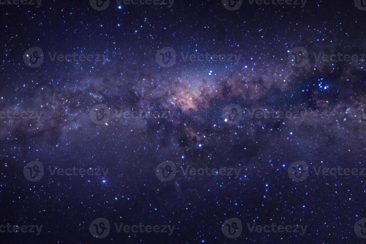 galaxia vía láctea con estrellas y polvo espacial en el universo, fotografía de larga exposición, con grano. foto