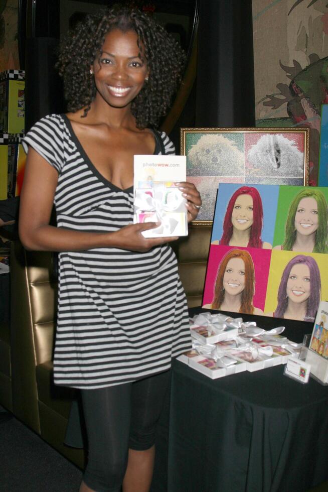 Vanessa Williams GBK MTV Movie Awards Gifting Suites  Crimson  Opera Los Angeles,  CA May 30, 2008 photo