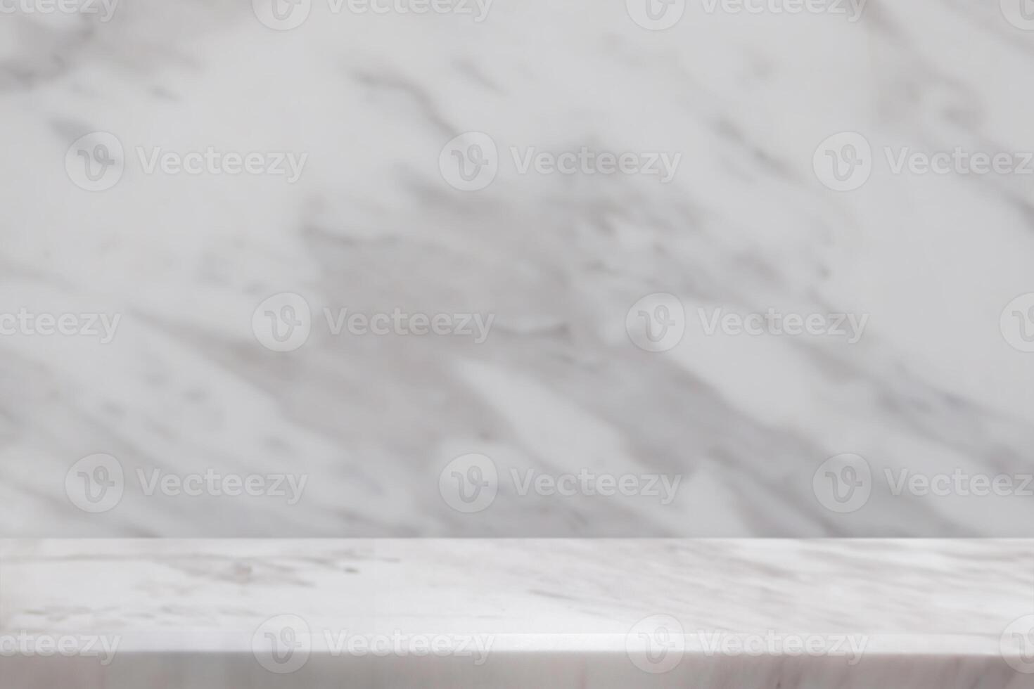 blanco mármol mesa parte superior con natural pared textura antecedentes para Bosquejo producto monitor modelo foto