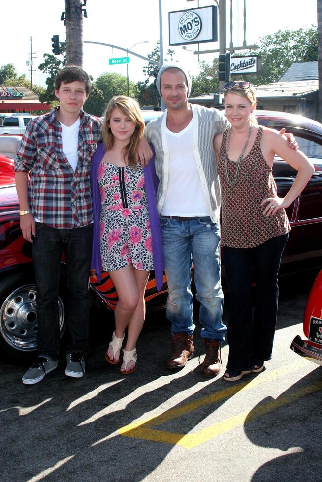 LOS ANGELES, AUG 11 - Nick Robinson, Taylor Spreitler, Joey Lawrence, Melissa Joan Hart arrives to Disney Pixar Celebrates The Launch Of The World Of Cars Online at Bob s Big Boy on August 11, 2010 in Burbank, CA photo