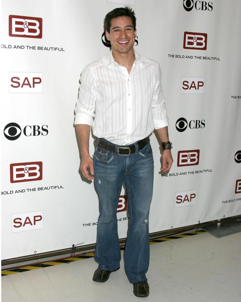 Mario Lopez Bold and the Beautiful celebrates 5 year anniversary of SAP simicast CBS Television City Los Angeles, CA April 25, 2006 photo