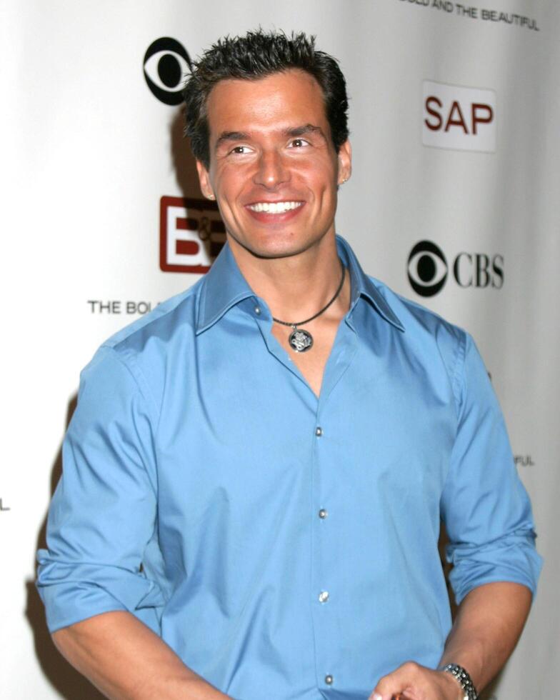 Antonio Sabato Jr Bold and the Beautiful celebrates 5 year anniversary