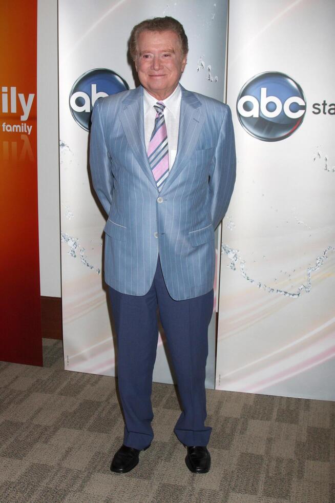 Garry Marshall arriving at the Opening of The Jon Lovitz Comedy Club at Universal City Walk in Los Angeles, CA  on May 28, 2009   2009 photo