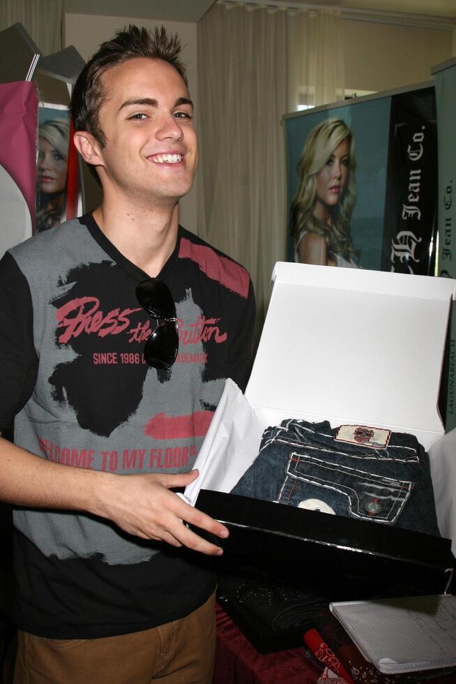 Thomas Dekker  at the GBK Emmy Gifting Suites at the Mondrian Hotel  in West Los Angeles, CA on September 19, 2008 photo