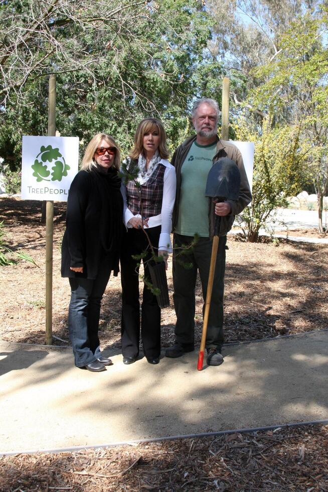 Green Hollywood Tree Planting at TreePeople's Headquarters in Coldwater Canyon Park  in Los Angeles, CA on April 16, 2009 photo