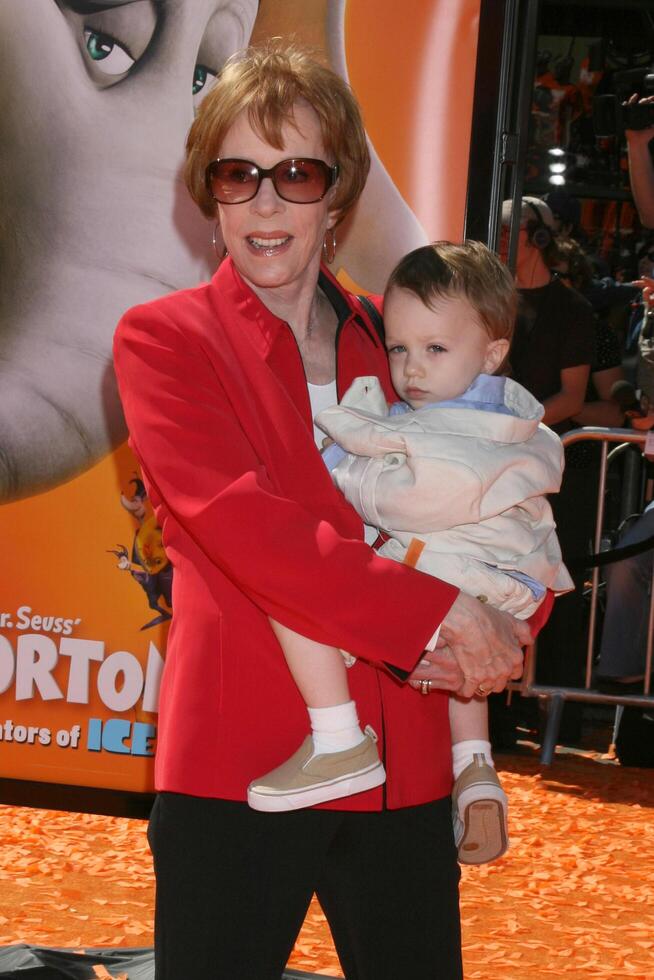 Carol Burnett  Her grandchildren, Zack  Dylan Erin is their mother  Horton Hears a Who Premiere Mann's Village Theater Westwood, CA March 8, 2008 photo