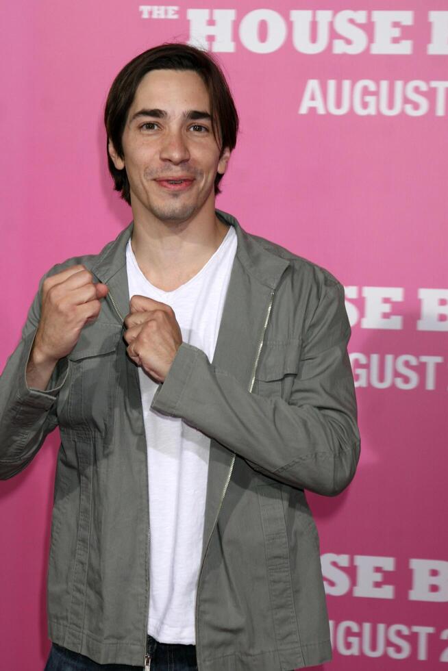 Justin Long on the red carpet arrivimg at the premiere of House Bunny at the Mann's Village Theater in Westwood, CA on August 20, 2008 photo