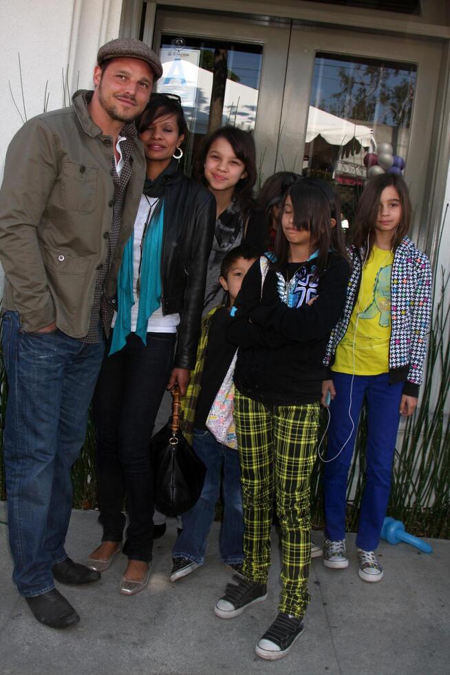 Justin Chambers   arriving at the 7th Annual John Varvatos Stuart House Benefit at the John Varvatos Store in West Hollywood, CA  on March 8, 2009 photo