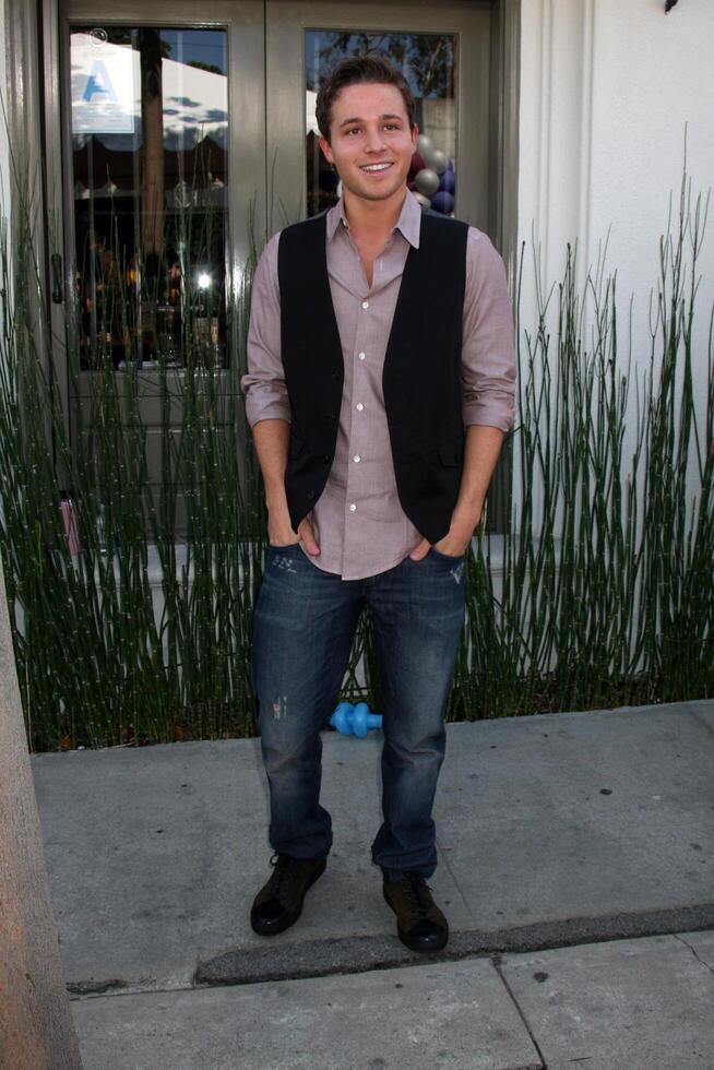 Shawn Pyfrom  arriving at the 7th Annual John Varvatos Stuart House Benefit at the John Varvatos Store in West Hollywood, CA  on March 8, 2009 photo