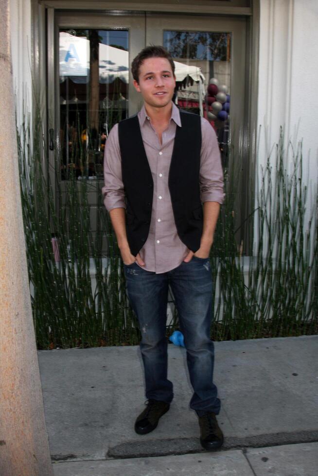 Shawn Pyfrom  arriving at the 7th Annual John Varvatos Stuart House Benefit at the John Varvatos Store in West Hollywood, CA  on March 8, 2009 photo