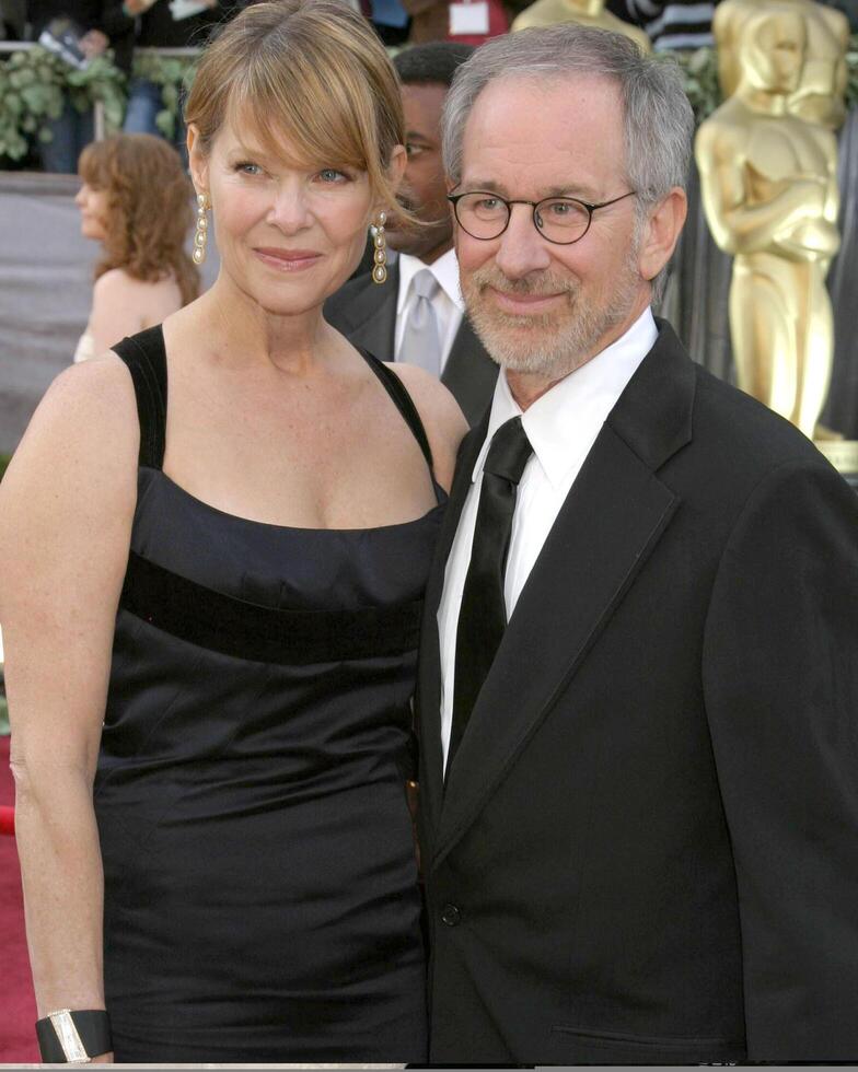 Kate Capshaw Steven Spielberg 78th Academy Award Arrivals Kodak Theater Hollywood, CA March 5, 2006 photo