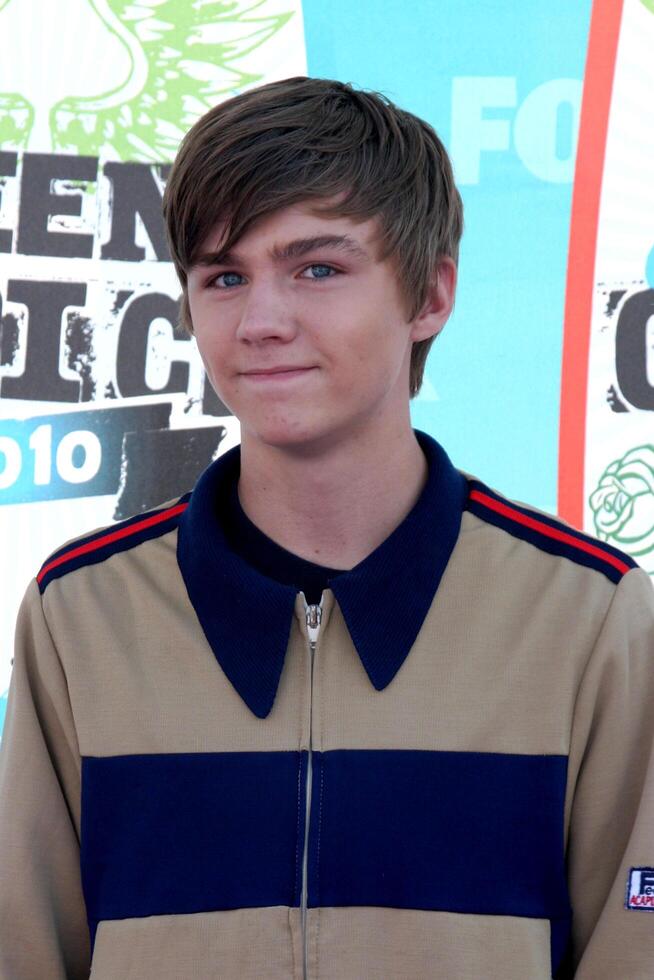 LOS ANGELES - AUGUST 8  Miles Heizer arrivals at the 2010 Teen Choice Awards at Gibson Ampitheater at Universal  on August 8, 2010 in Los Angeles, CA photo