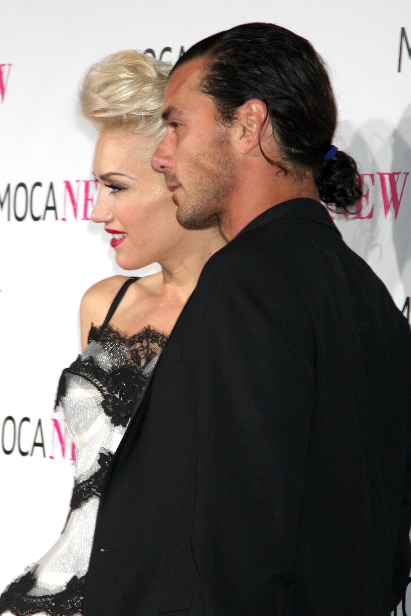 Gwen Stefani'S Epic 30Th Anniversary Meltdown! - lixpqs5