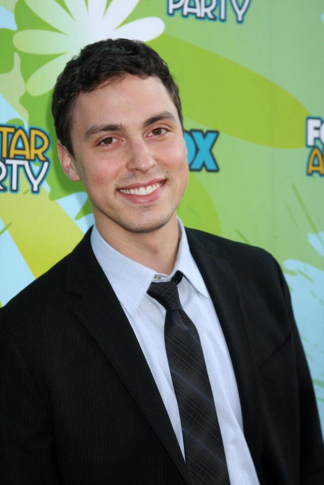 Juan niño llegando a el zorro televisión tca fiesta a el Langham Huntington hotel spa en pasadena, California en agosto 9, 2009 foto