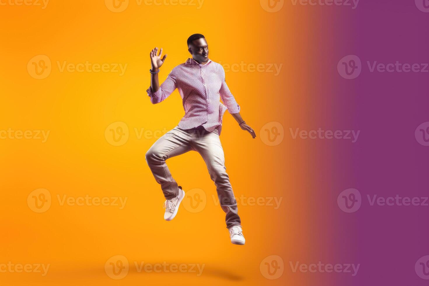 ai generado joven africano hombre bailando en púrpura antecedentes foto