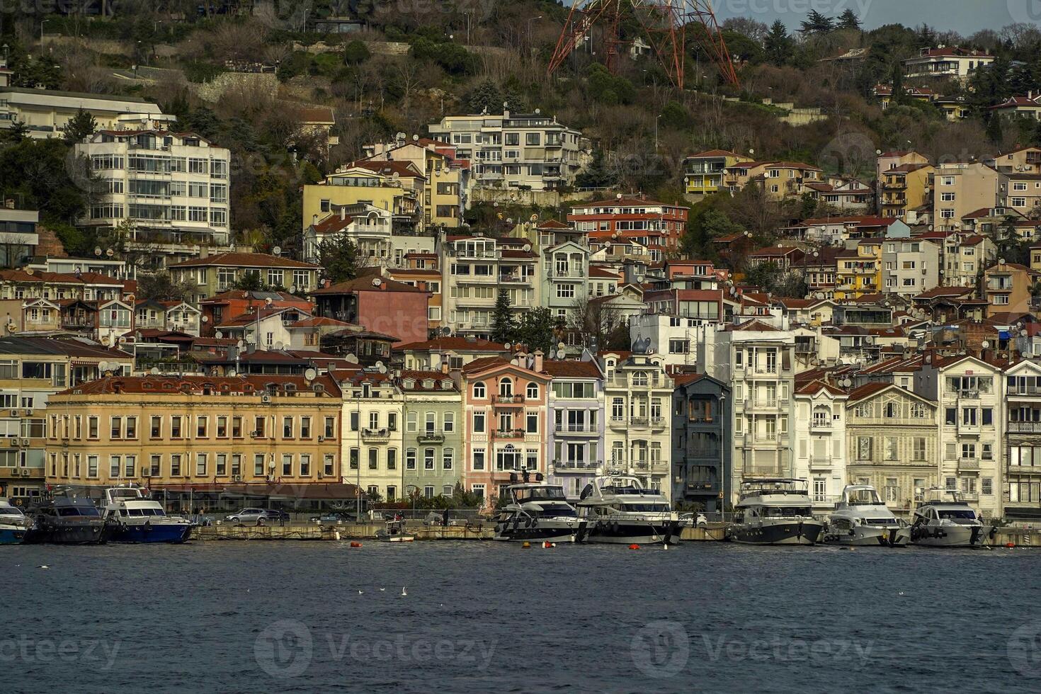 Bebek distrito ver desde Estanbul bósforo crucero foto