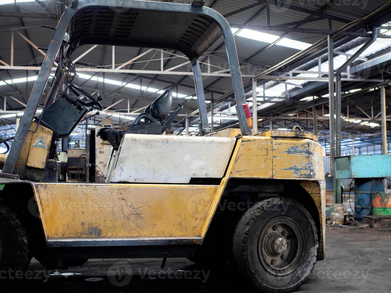 máquina elevadora coche industria camión transporte almacén vehículo equipo negocio fábrica carga máquina entrega logístico Servicio Envío almacenamiento levantar trabajo cargador distribución Copiar espacio paquete Tienda foto