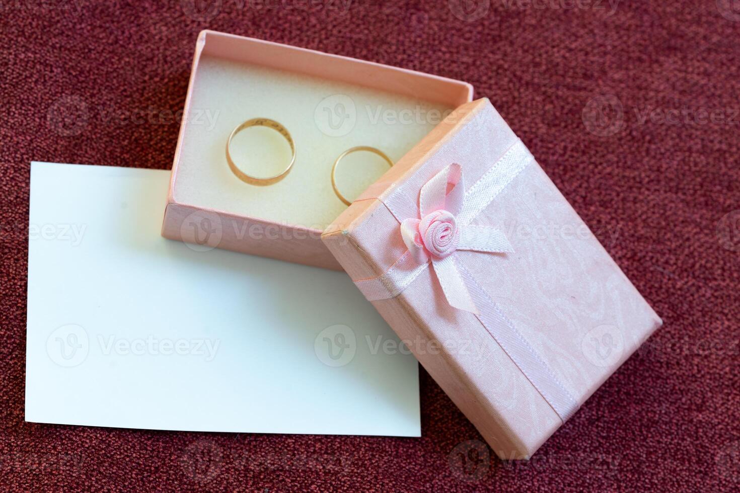 engagement rings valentines day card photo