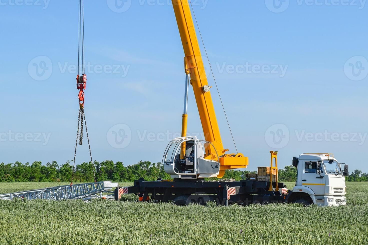 The elevator crane photo